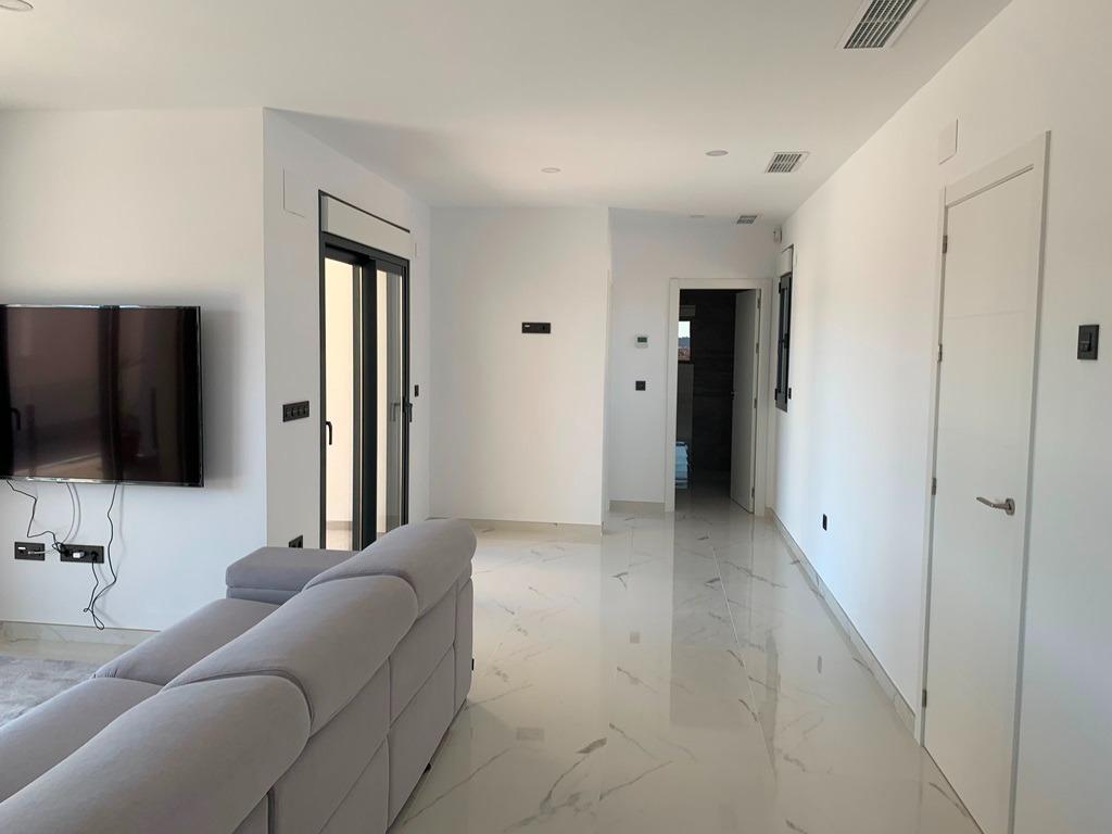 Villa en Pinoso, Alicante, España 4 dormitorios, 180 m2 No. 170566