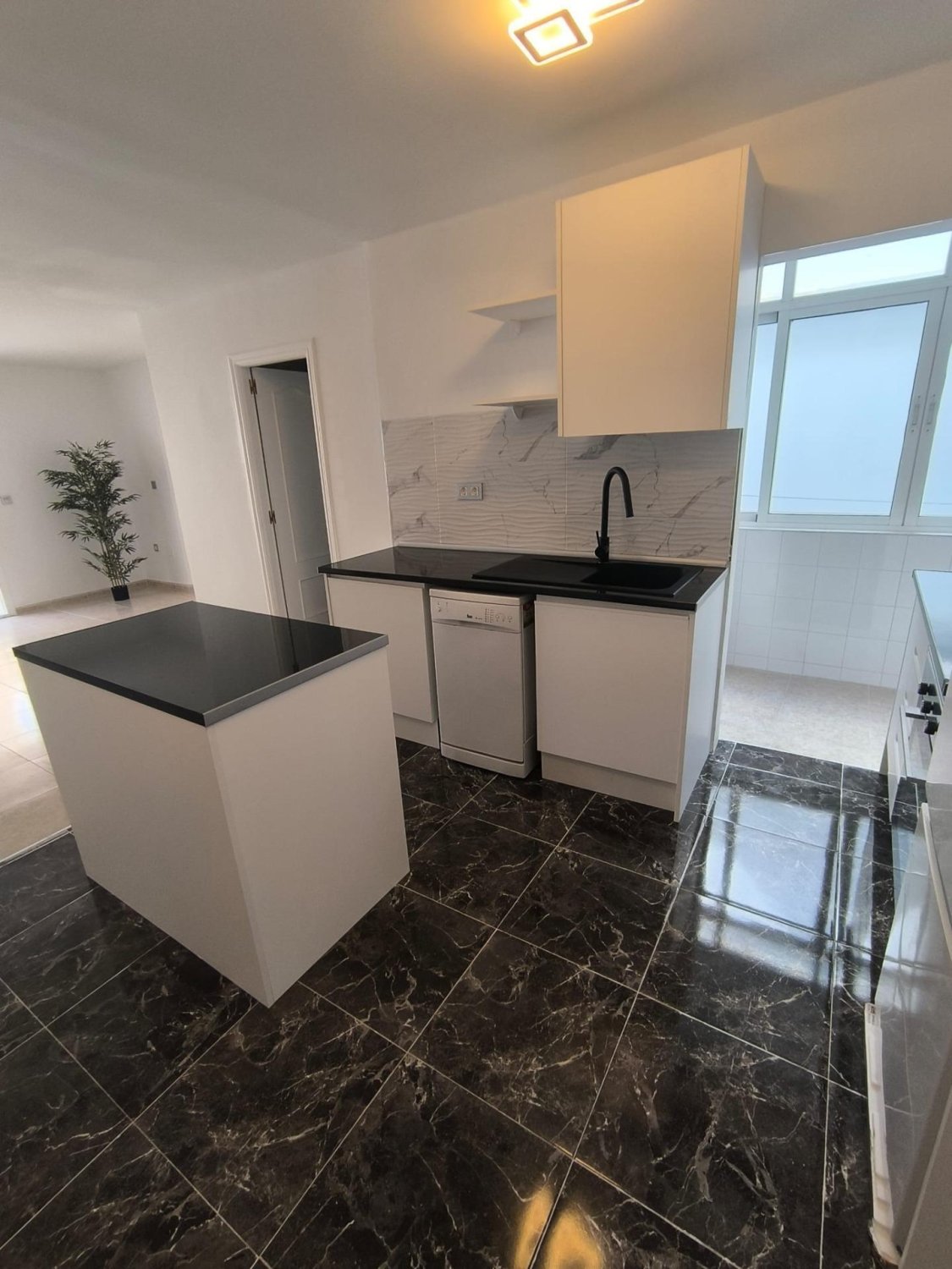 Lägenhet i Torrevieja, Alicante, Spanien 3 sovrum, 118 kvm. Nr. 137646