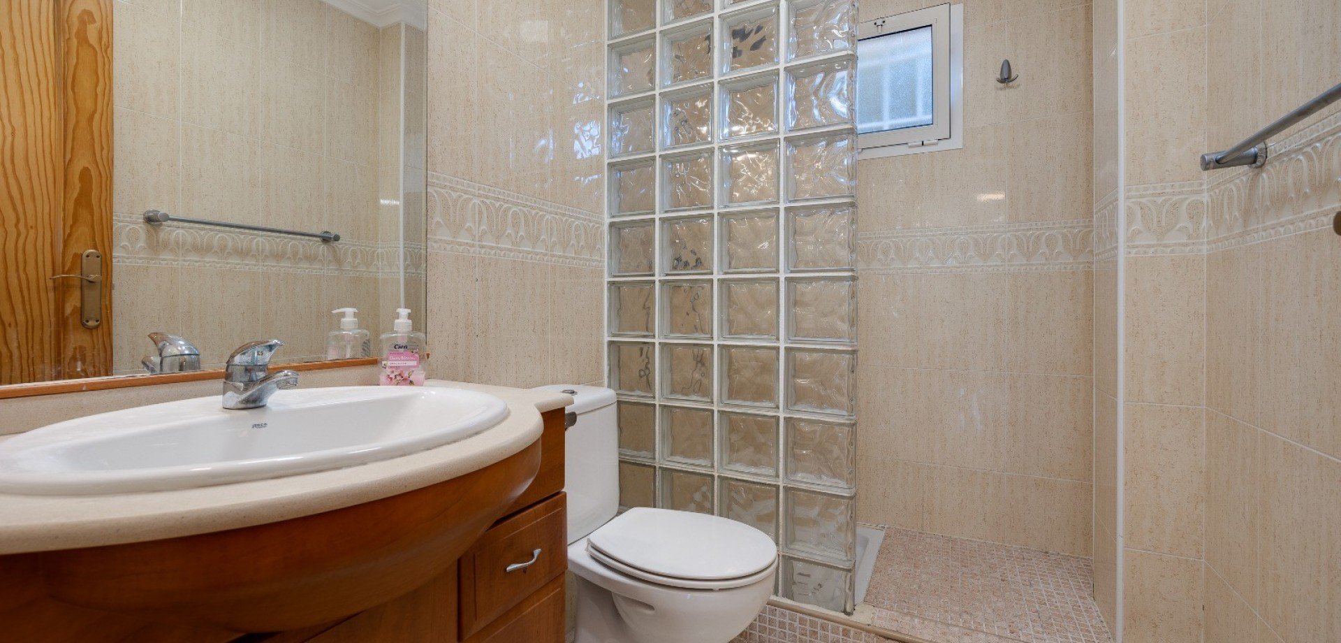 Apartamento en Alicante, España 3 dormitorios, 102 m2 No. 189471
