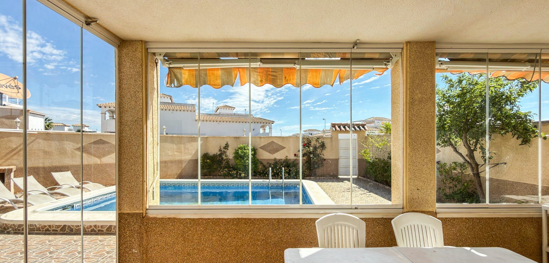 Apartamento en Alicante, España 3 dormitorios, 102 m2 No. 189471