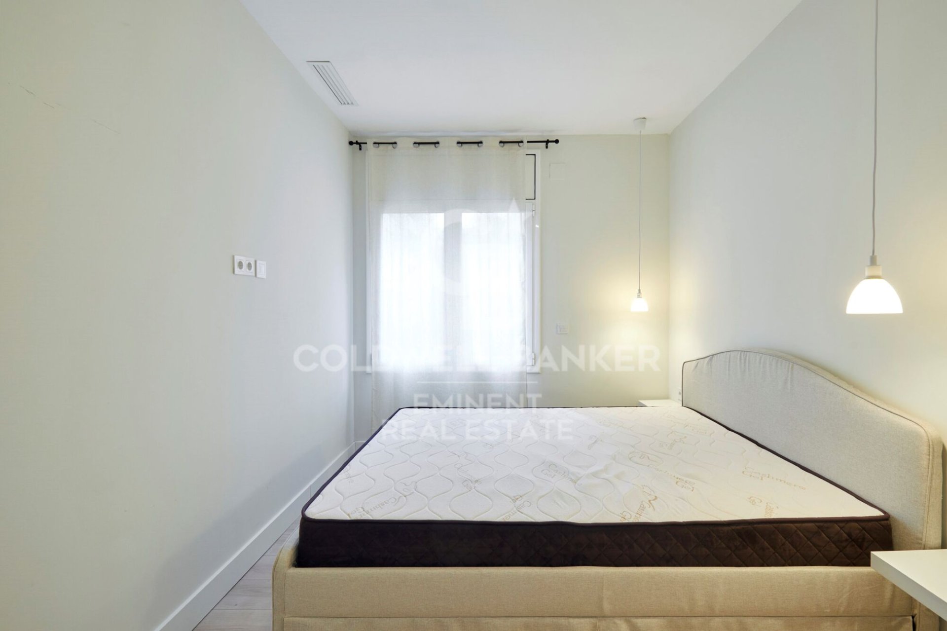 Huoneisto Barcelona, Espanja 4 makuuhuonetta,  No. 157178