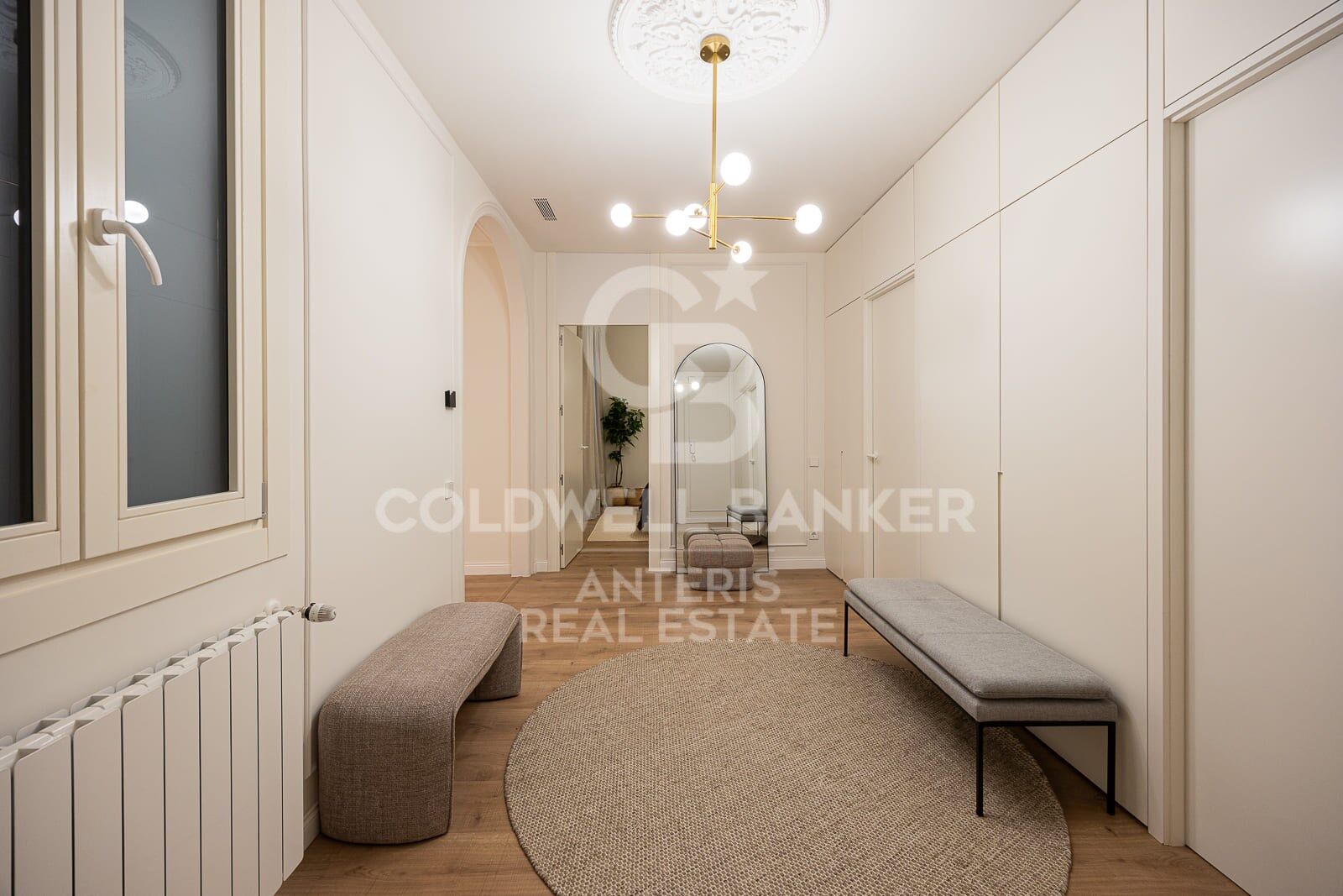 Apartament w Barcelona, Hiszpania 4 sypialnie, 231 mkw. nr 157181