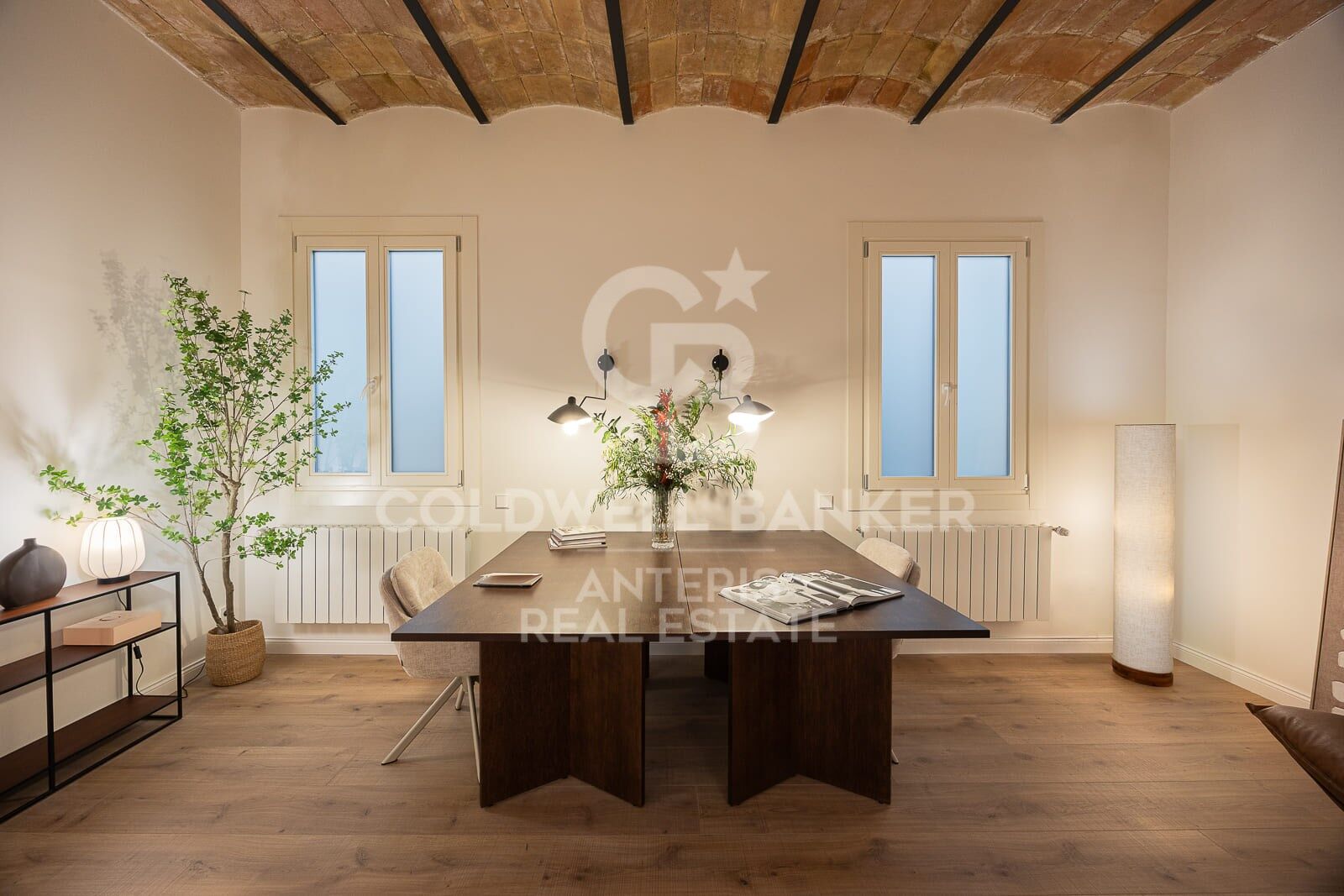 Apartament w Barcelona, Hiszpania 4 sypialnie, 231 mkw. nr 157181