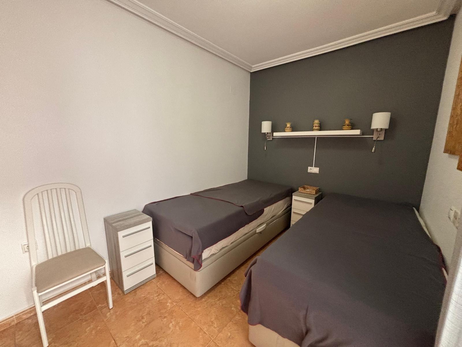 Apartment à Torrevieja, Alicante, Espagne 3 chambres, 95 m2 No. 156092