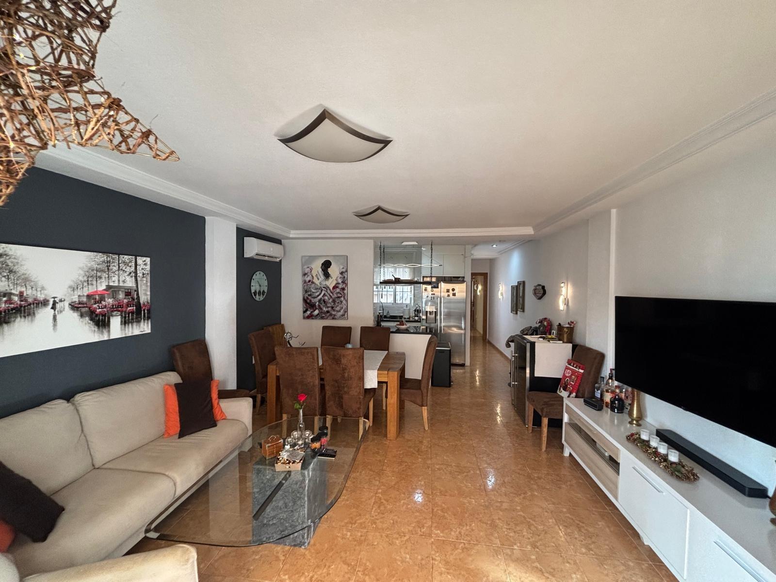 Apartment à Torrevieja, Alicante, Espagne 3 chambres, 95 m2 No. 156092