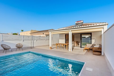 Villa in Torrevieja, Alicante, Spanien 3 Schlafzimmer, 104 m2 Nr. 136741