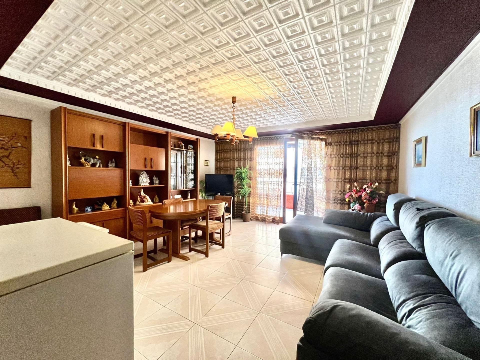 Appartamento a Torrevieja, Alicante, Spagna 3 camere da letto, 90 mq. N° 166014
