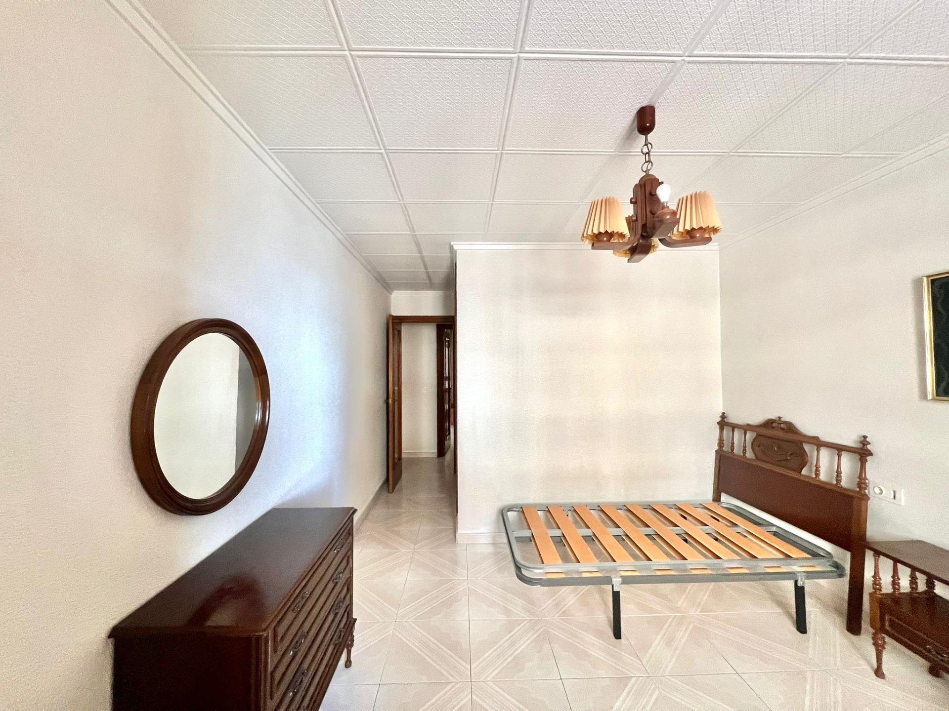 Appartamento a Torrevieja, Alicante, Spagna 3 camere da letto, 90 mq. N° 166014