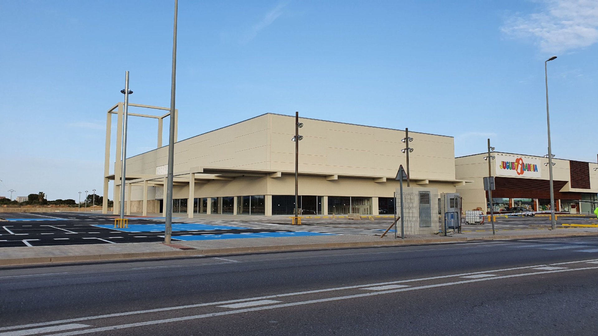 Propiedad comercial en Vilanova i la Geltrú, Barcelona, España 3869 m2 No. 140905