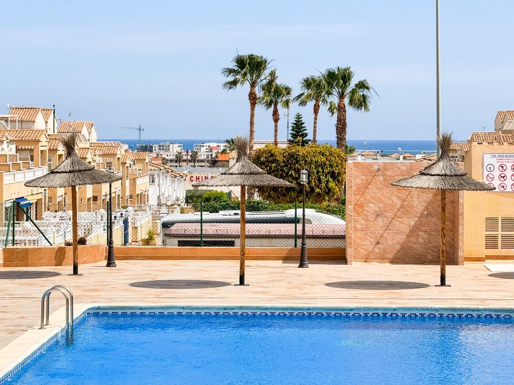 Apartment à Punta Prima, Alicante, Espagne 2 chambres, 65 m2 No. 183594