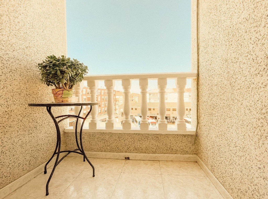 Apartment in Torrevieja, Alicante, Spain 2 bedrooms, 61 sq.m. No. 183592