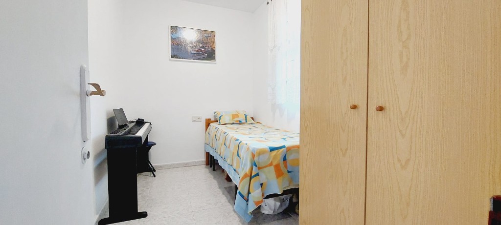 Apartment in Torrevieja, Alicante, Spain 2 bedrooms, 61 sq.m. No. 183592
