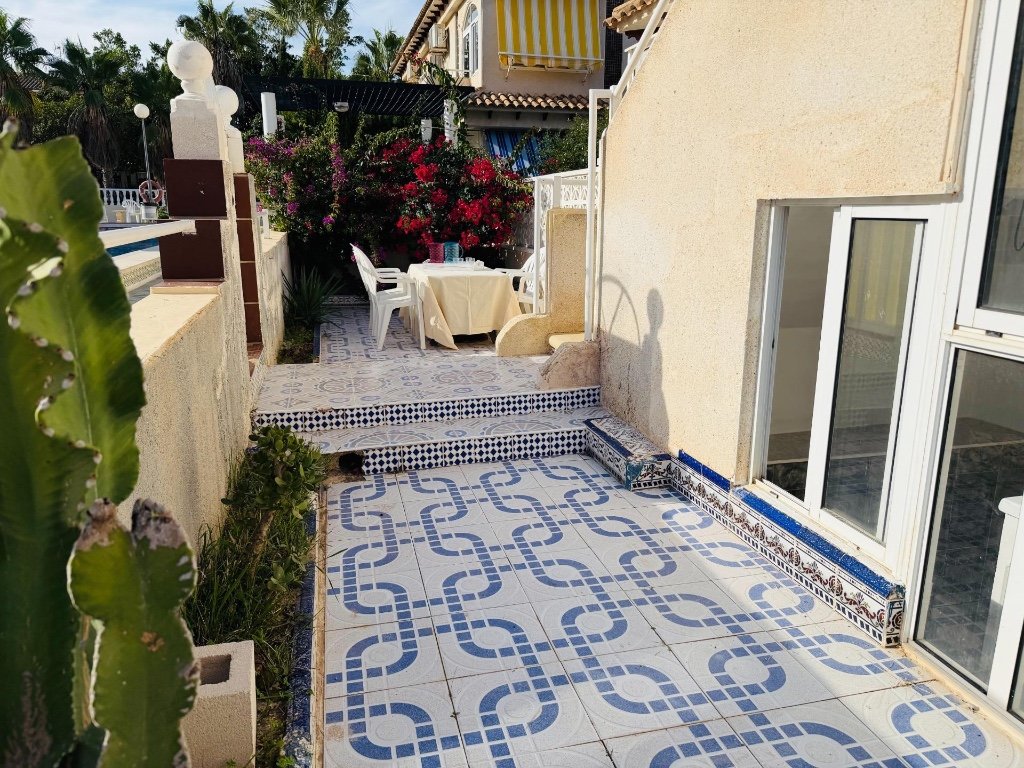 Apartamento en Punta Prima, Alicante, España 2 dormitorios, 64 m2 No. 183596