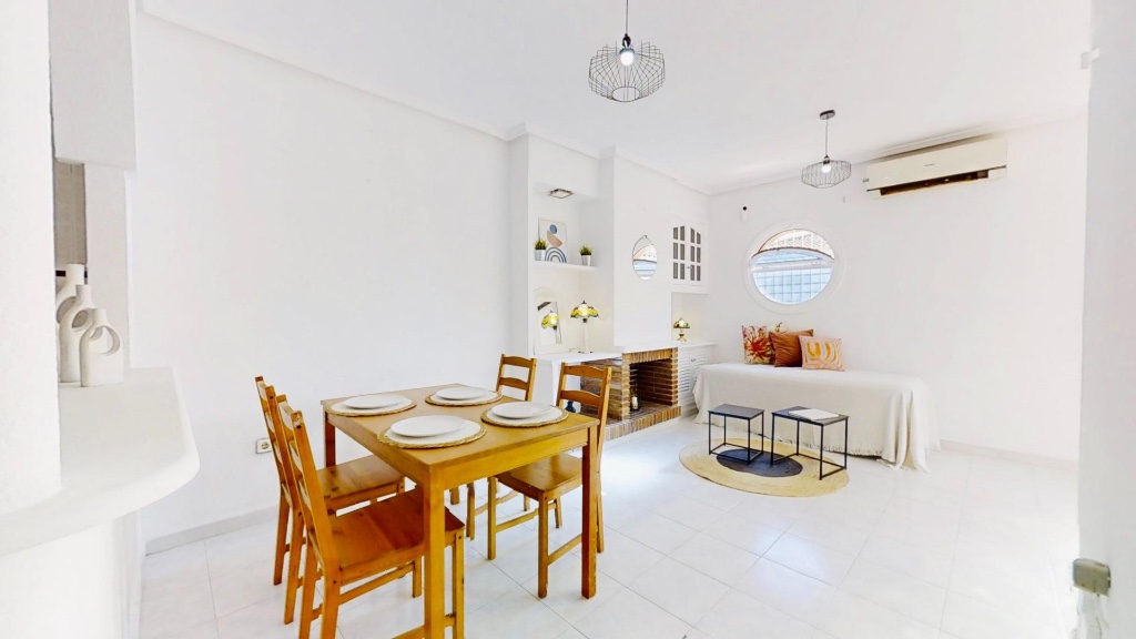 Apartamento en Punta Prima, Alicante, España 2 dormitorios, 64 m2 No. 183596