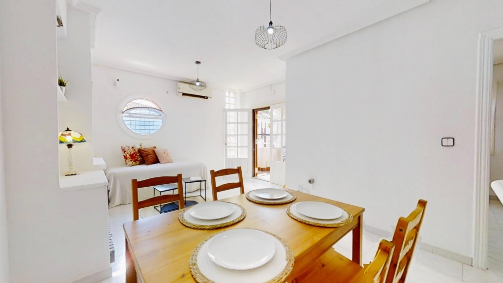 Apartamento en Punta Prima, Alicante, España 2 dormitorios, 64 m2 No. 183596