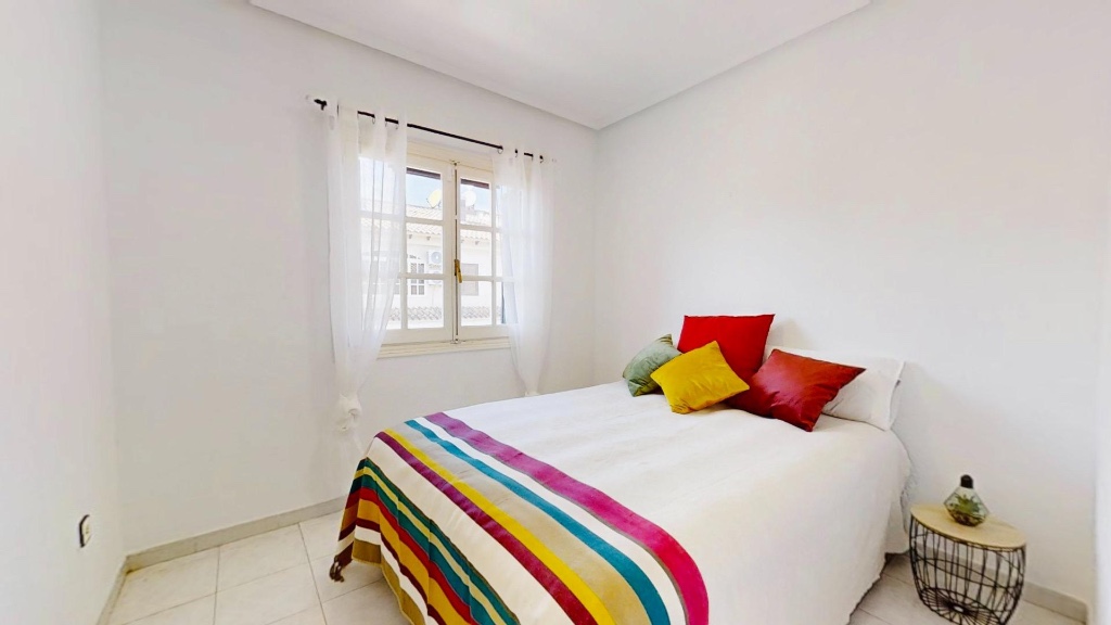 Apartamento en Punta Prima, Alicante, España 2 dormitorios, 64 m2 No. 183596