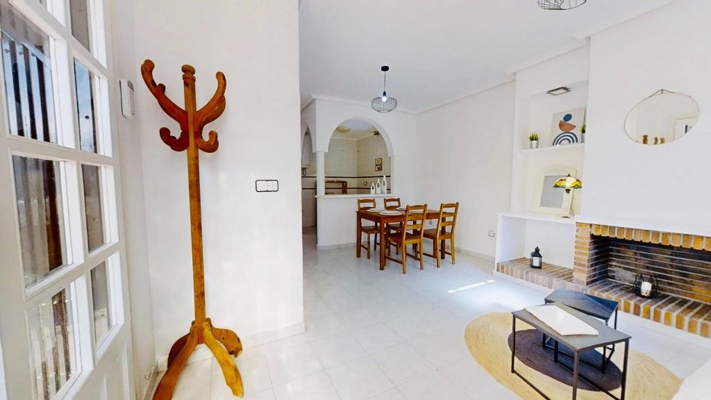 Apartamento en Punta Prima, Alicante, España 2 dormitorios, 64 m2 No. 183596