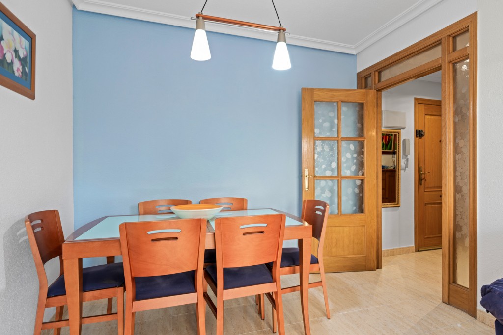 Apartamento en Guardamar del Segura, Alicante, España 2 dormitorios, 77 m2 No. 183590
