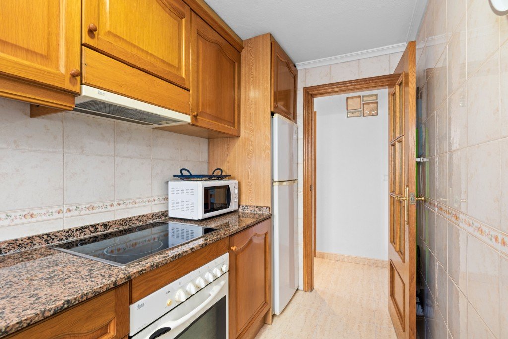 Apartamento en Guardamar del Segura, Alicante, España 2 dormitorios, 77 m2 No. 183590
