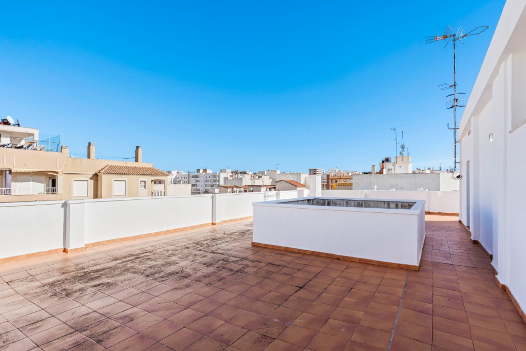 Apartamento en Guardamar del Segura, Alicante, España 2 dormitorios, 77 m2 No. 183590