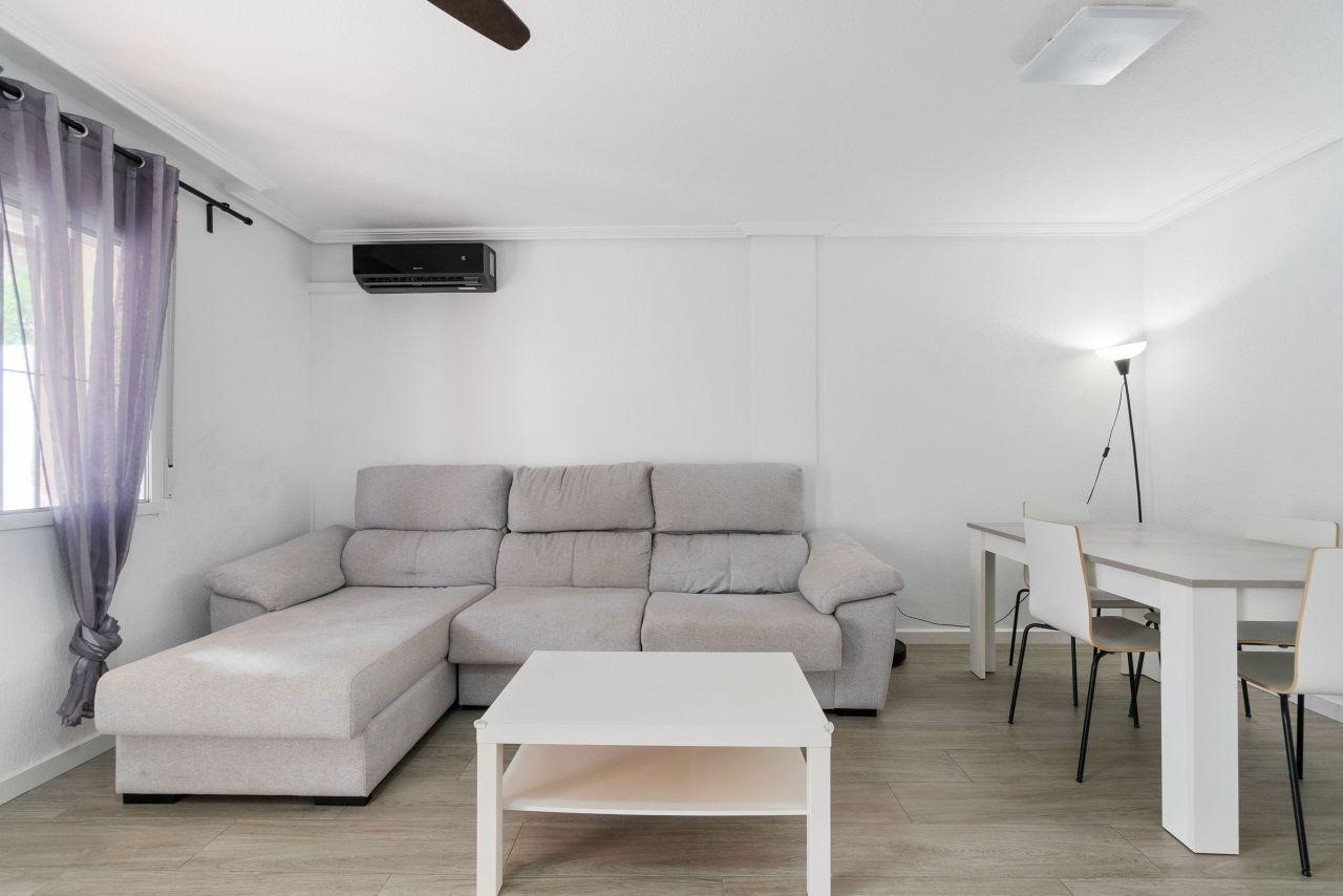 House à Punta Prima, Alicante, Espagne 3 chambres, 98 m2 No. 156067