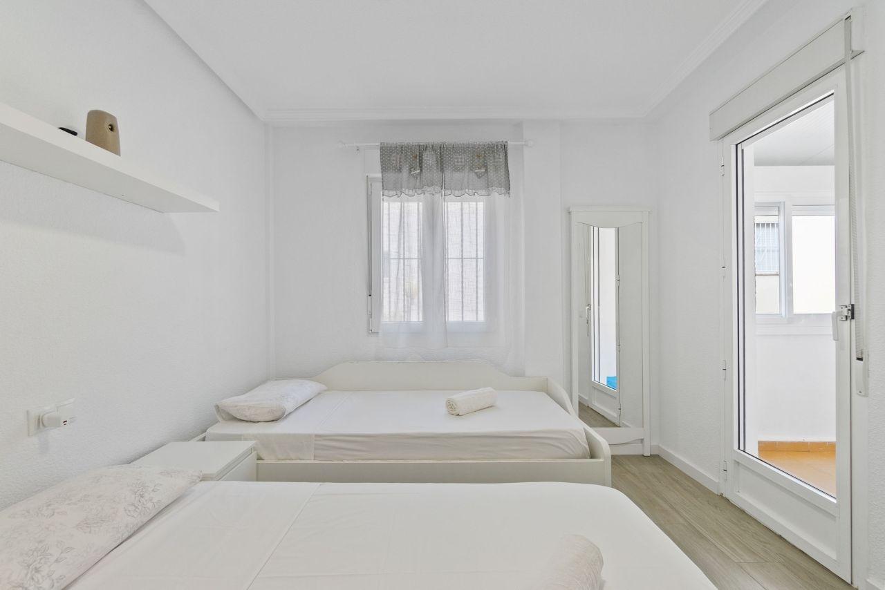 House à Punta Prima, Alicante, Espagne 3 chambres, 98 m2 No. 156067