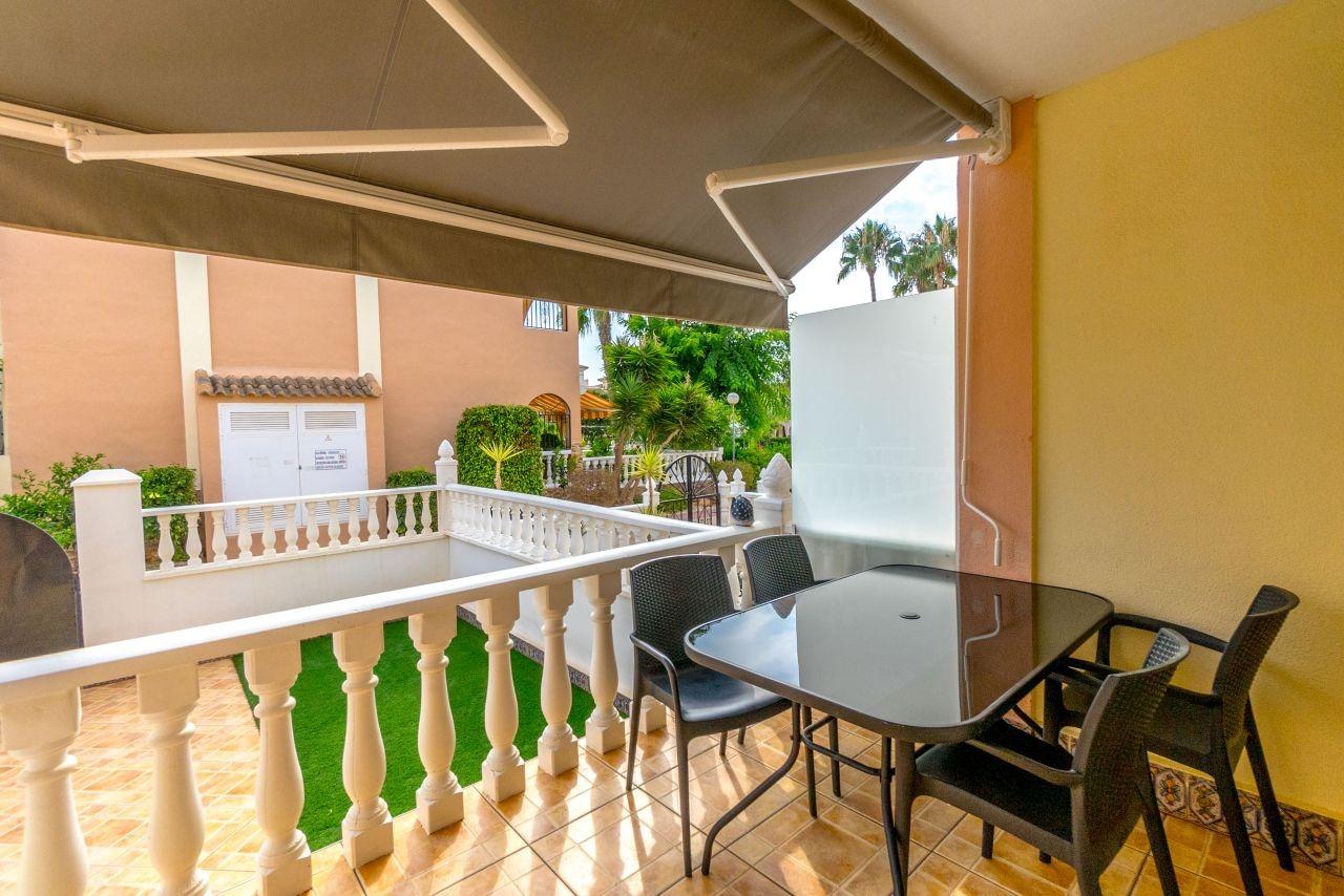 House à Punta Prima, Alicante, Espagne 3 chambres, 98 m2 No. 156067