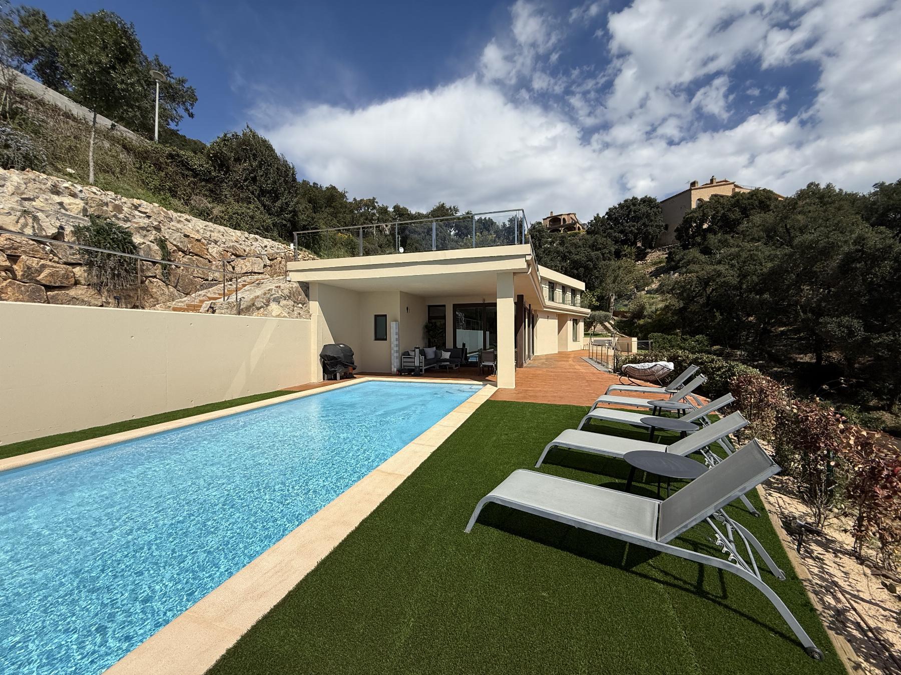 Villa in Castell d'Aro, Girona, Spanien 5 Schlafzimmer, 640 m2 Nr. 156054