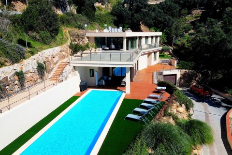 Huvila Castell d'Aro, Girona, Espanja 5 makuuhuonetta, 640 m2 No. 156054