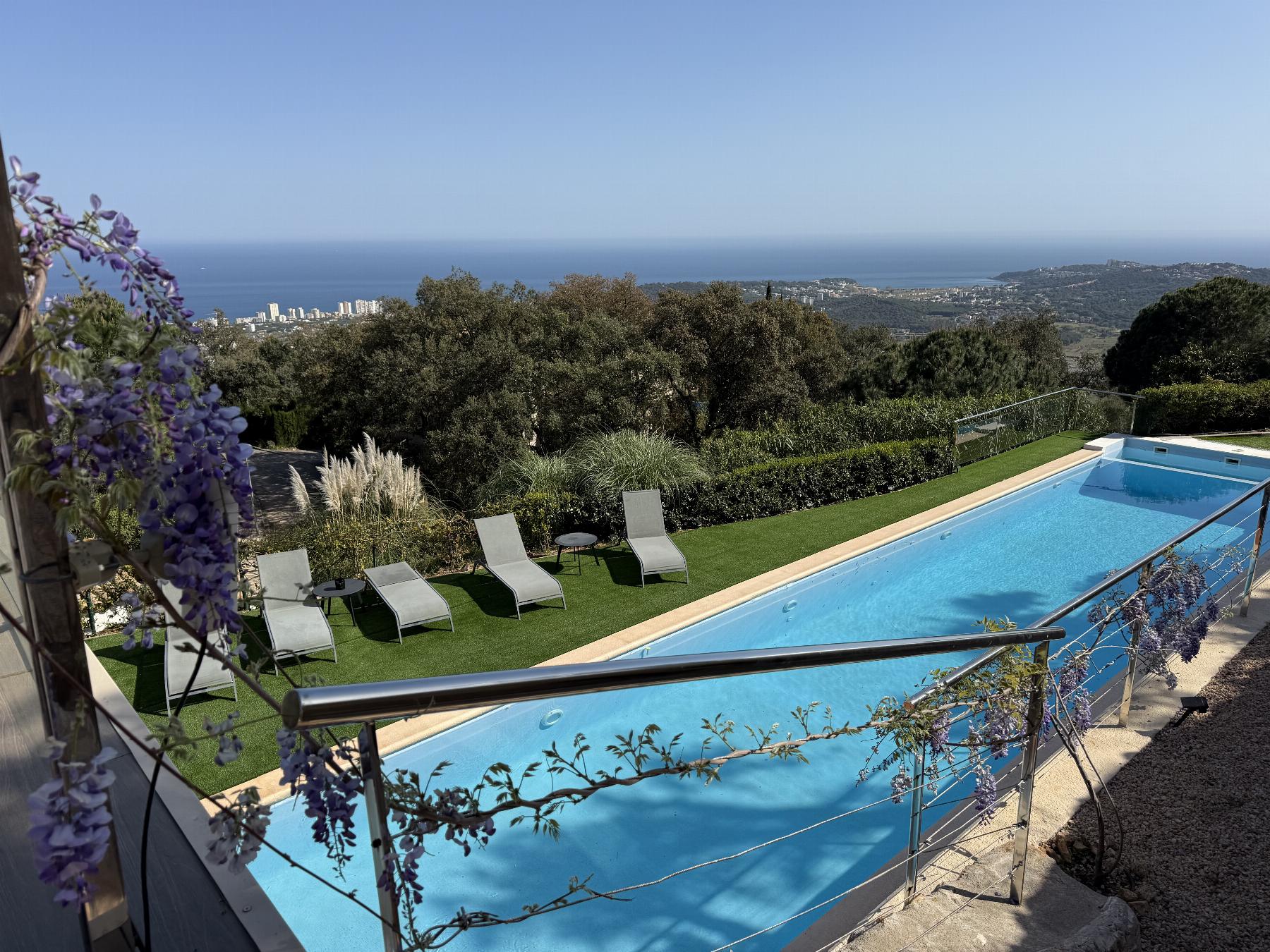 Villa in Castell d'Aro, Girona, Spanien 5 Schlafzimmer, 640 m2 Nr. 156054