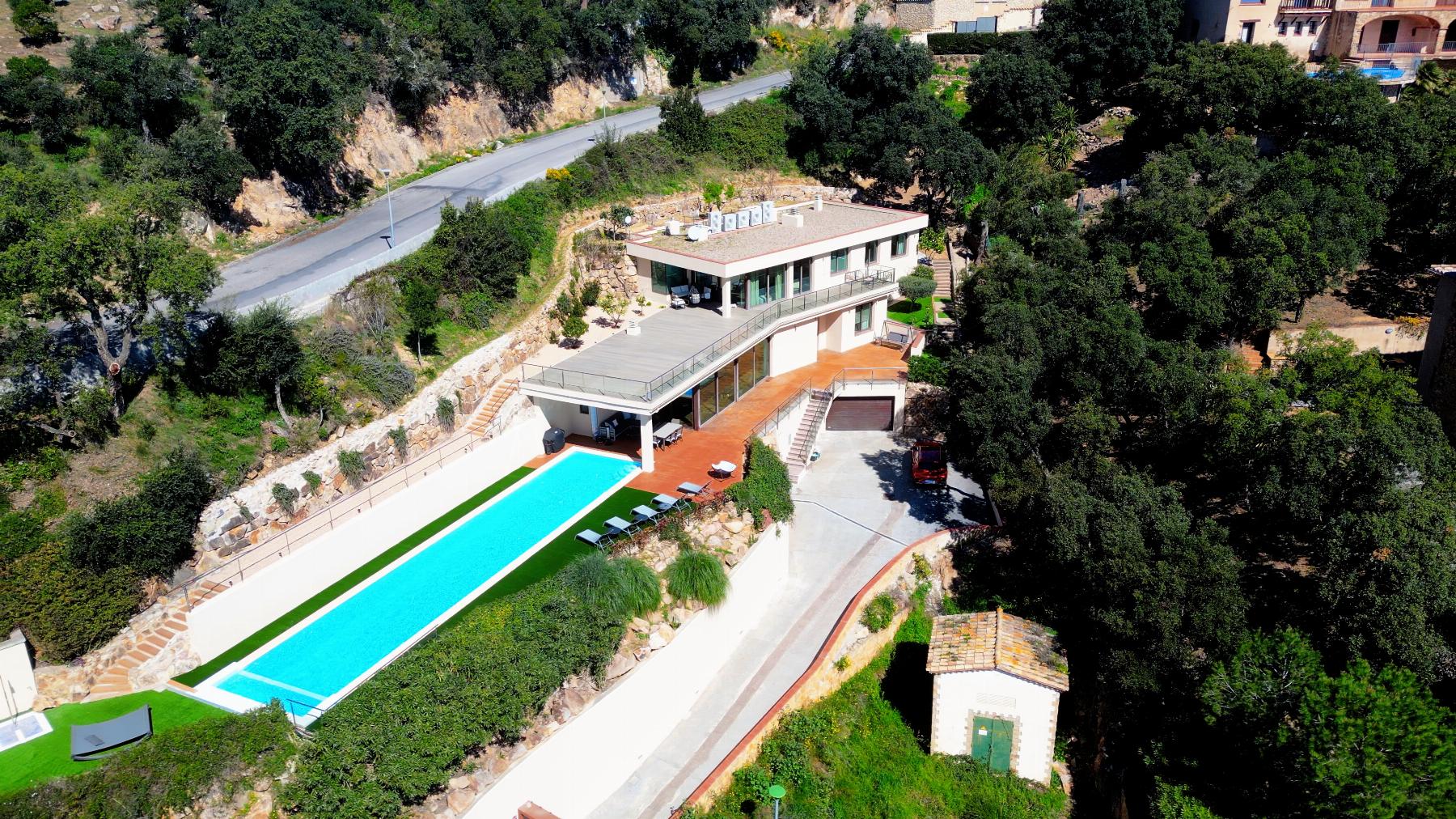 Villa in Castell d'Aro, Girona, Spanien 5 Schlafzimmer, 640 m2 Nr. 156054