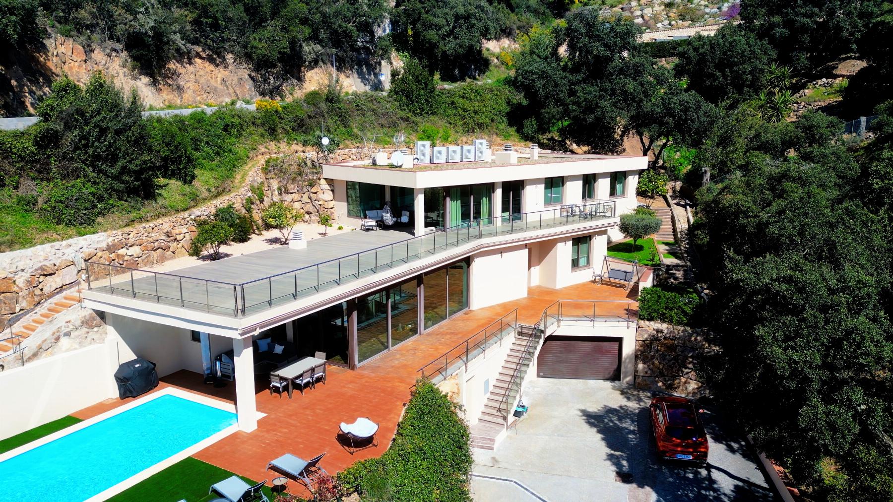 Villa in Castell d'Aro, Girona, Spanien 5 Schlafzimmer, 640 m2 Nr. 156054