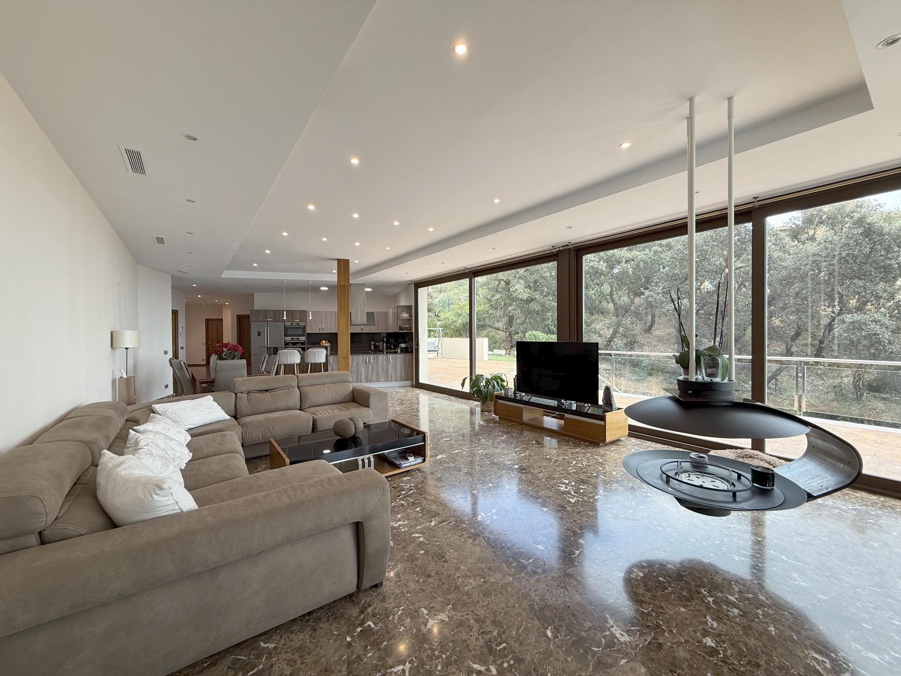 Villa in Castell d'Aro, Girona, Spanien 5 Schlafzimmer, 640 m2 Nr. 156054
