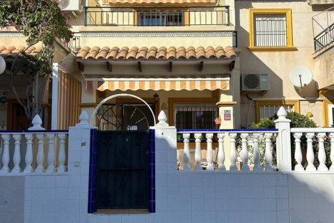 Tvåvåningslägenhet i Alicante, Spanien 2 sovrum, 80 kvm. Nr. 156068