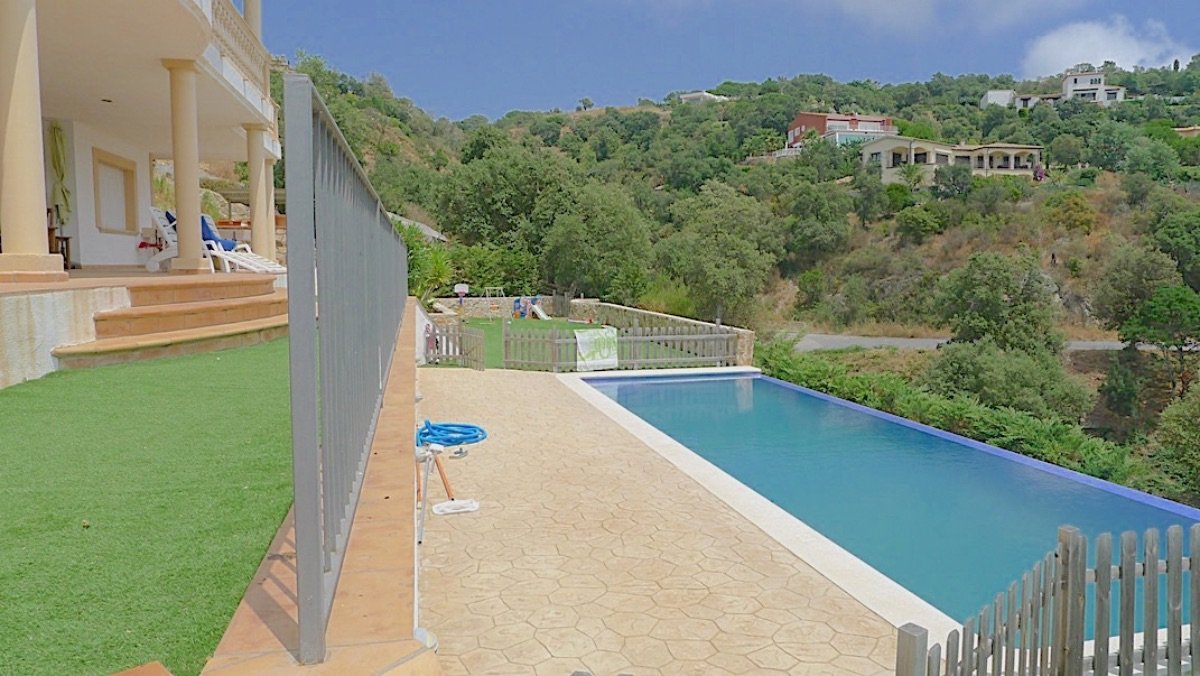 Hus i Platja D'aro, Girona, Spanien 6 sovrum, 417 kvm. Nr. 156053