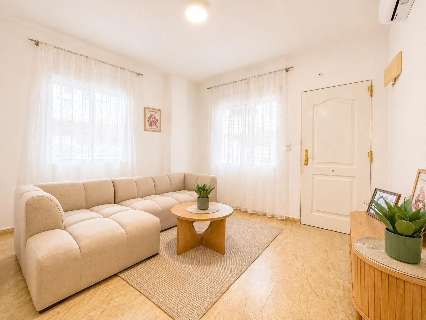 Zemes gabals Torrevieja, Alicante, Spānijā 2 istabas, 83 m2 Nr. 195633