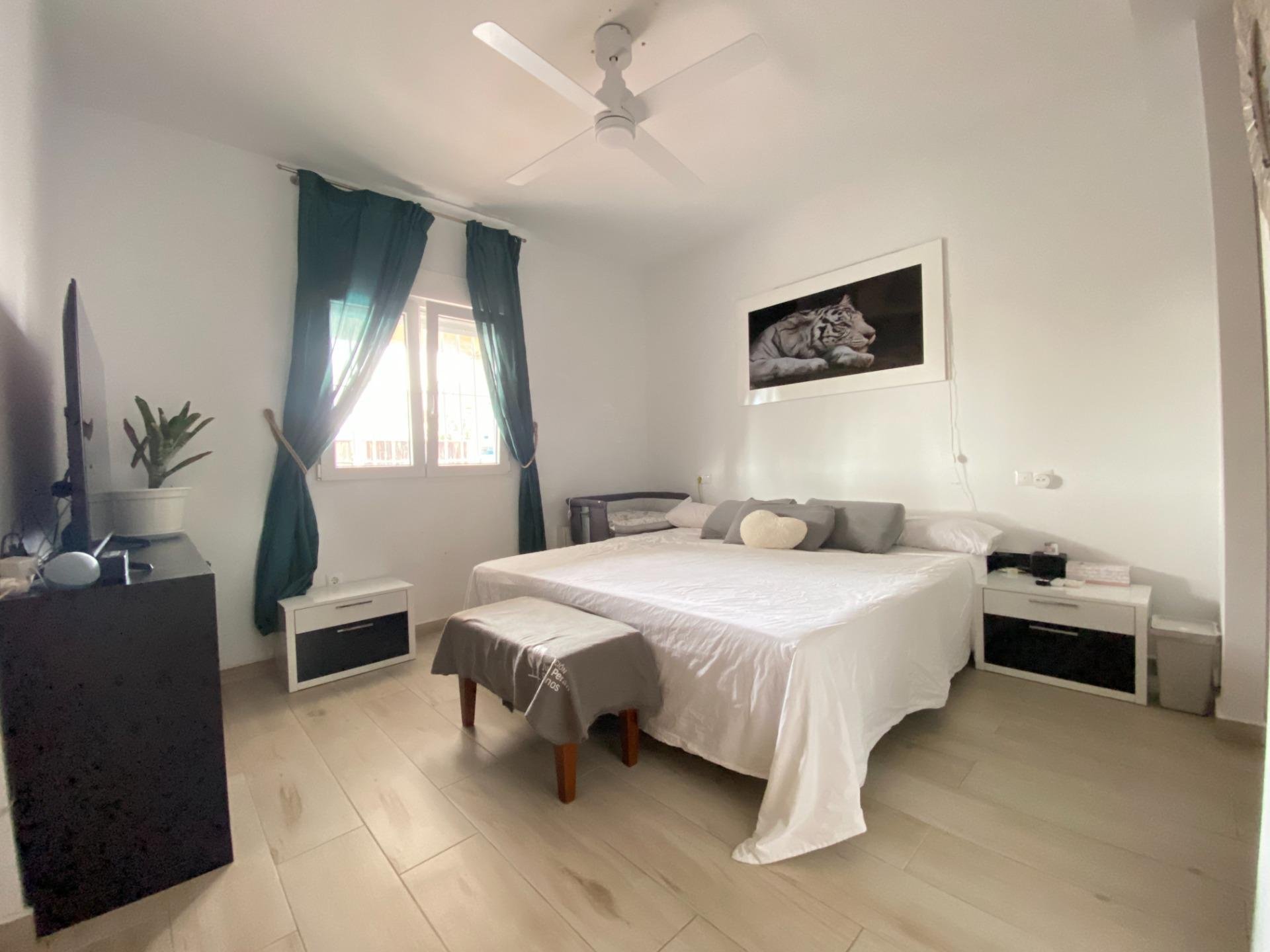 Appartamento a Torrevieja, Alicante, Spagna 3 camere da letto, 130 mq. N° 195636