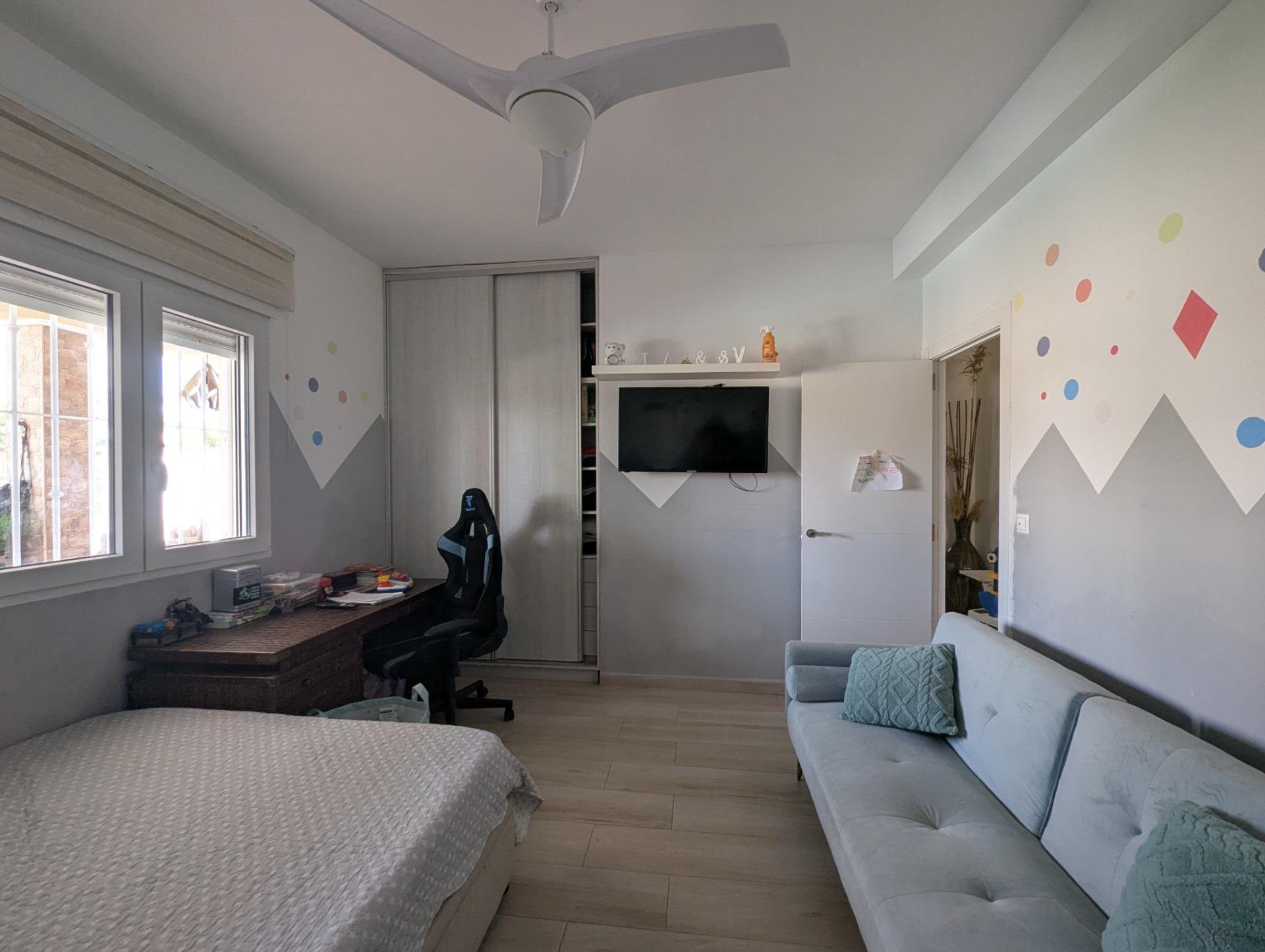 Appartamento a Torrevieja, Alicante, Spagna 3 camere da letto, 130 mq. N° 195636