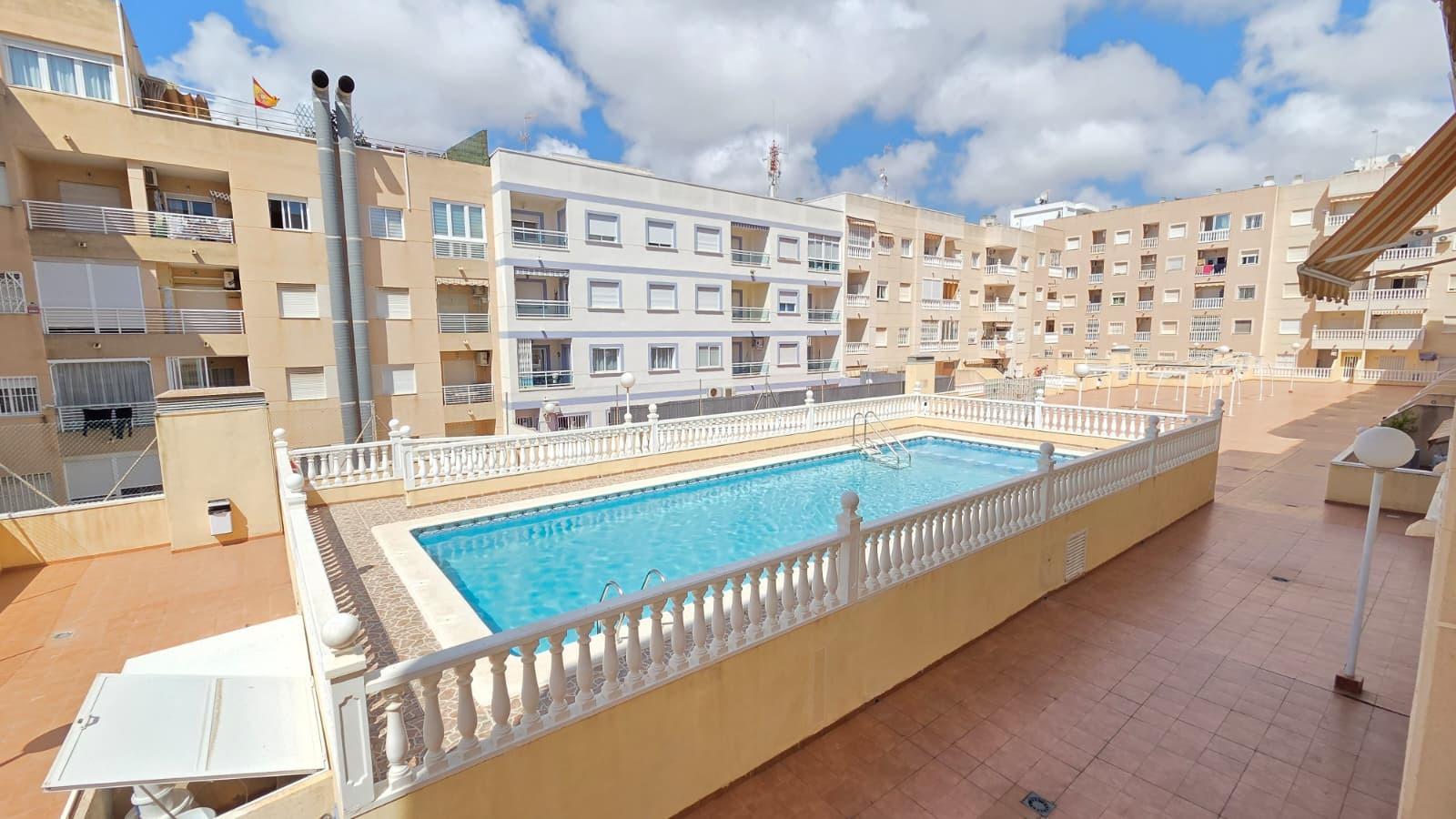Apartment in Torrevieja, Alicante, Spain 2 bedrooms, 57 sq.m. No. 195634