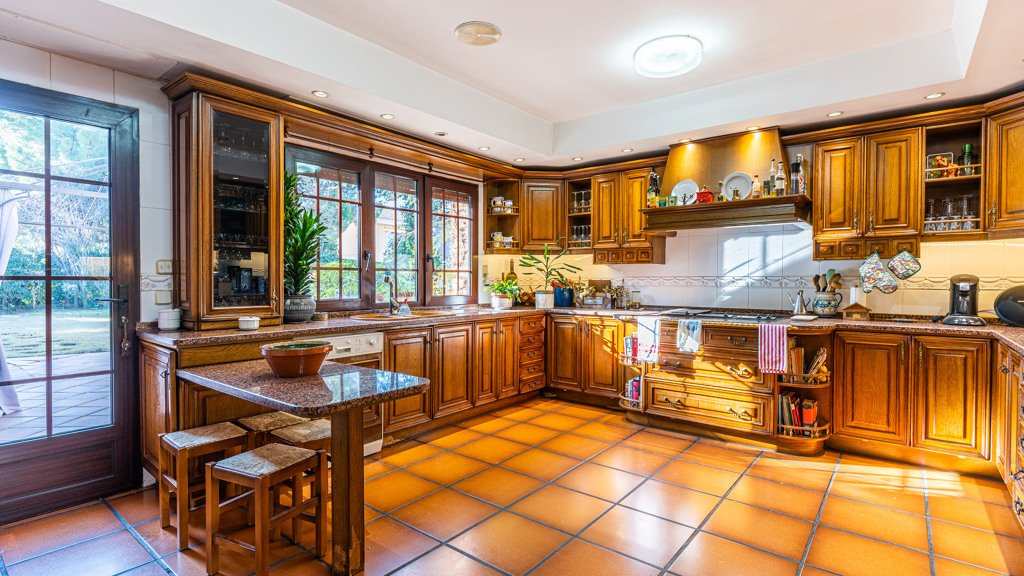 Willa w Las Rozas de Madrid, Madrid, Hiszpania 5 sypialni, 800 mkw. nr 108117