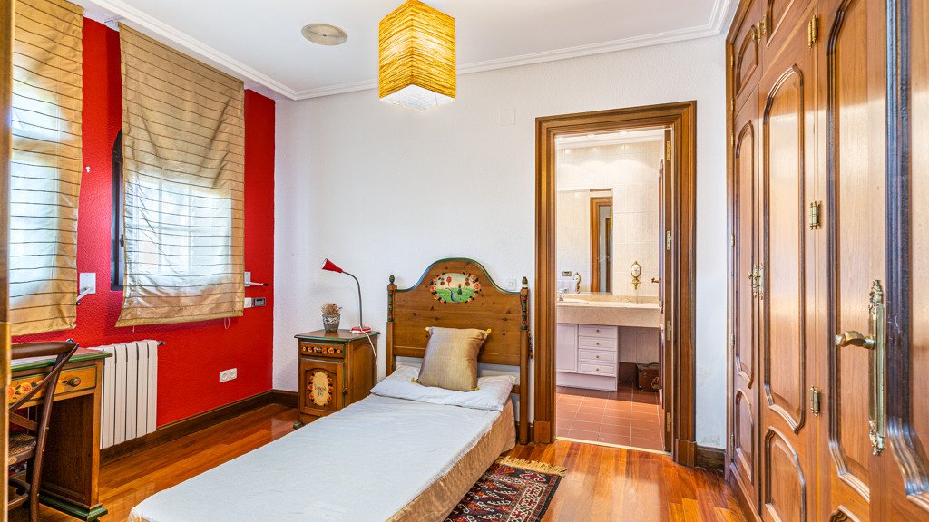 Willa w Las Rozas de Madrid, Madrid, Hiszpania 5 sypialni, 800 mkw. nr 108117