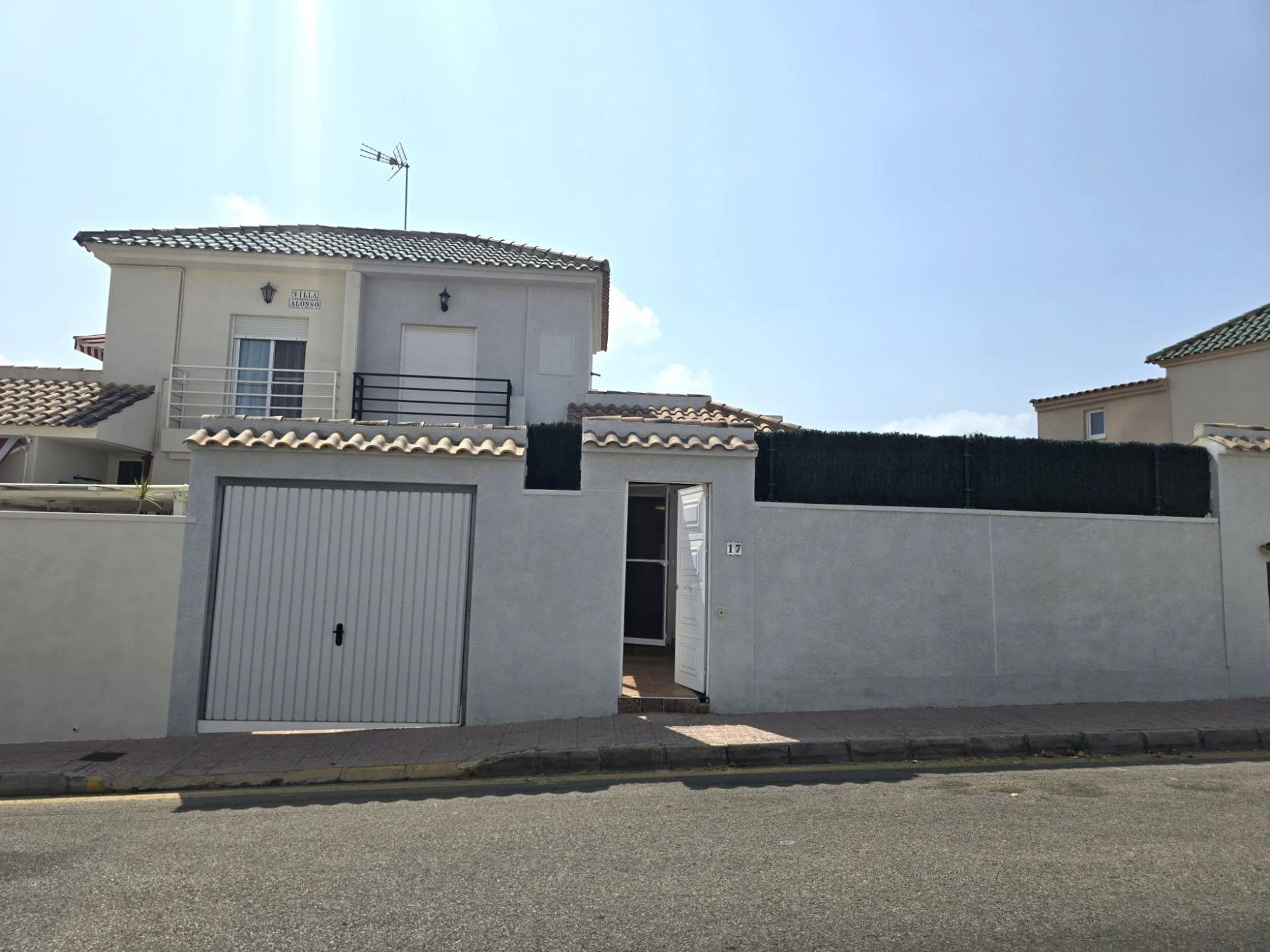 Rindu māja Torrevieja, Alicante, Spānijā 3 istabas, 76 m2 Nr. 192323