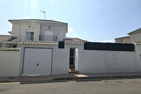 Radhus i Torrevieja, Alicante, Spanien 3 sovrum, 76 kvm. Nr. 192323