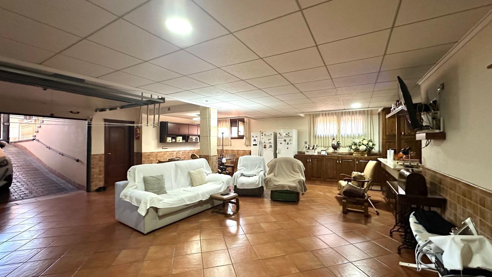 Kaupunkipientalo Torrevieja, Alicante, Espanja 4 makuuhuonetta, 260 m2 No. 192327