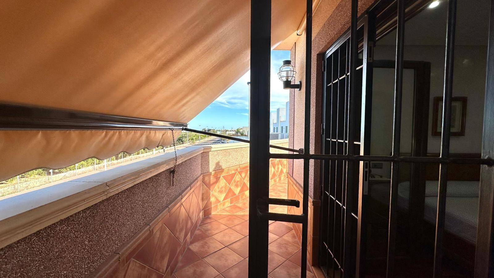 Kaupunkipientalo Torrevieja, Alicante, Espanja 4 makuuhuonetta, 260 m2 No. 192327