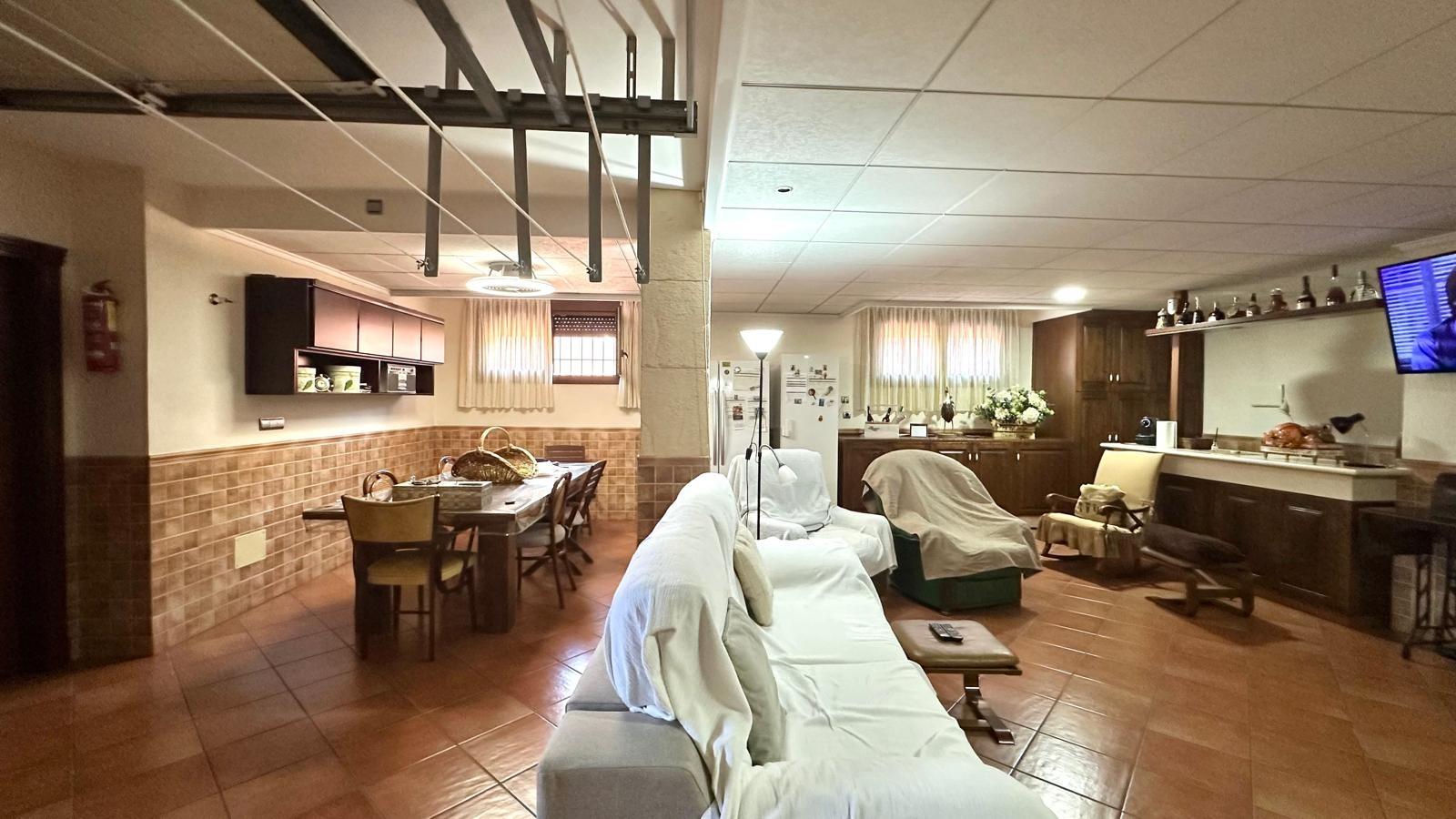 Kaupunkipientalo Torrevieja, Alicante, Espanja 4 makuuhuonetta, 260 m2 No. 192327