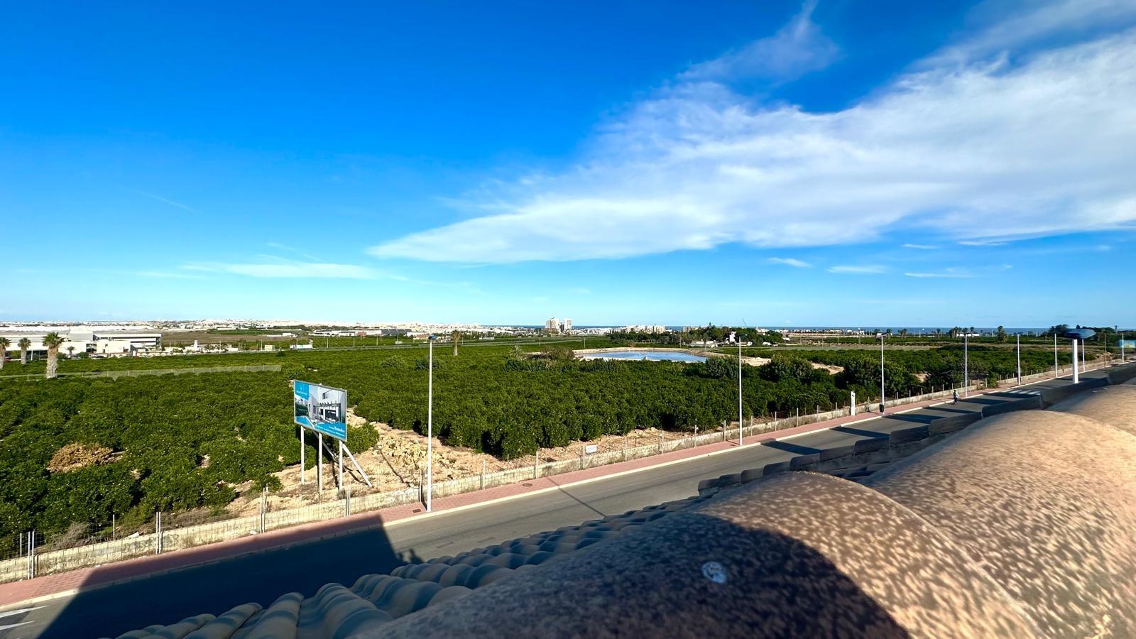 Kaupunkipientalo Torrevieja, Alicante, Espanja 4 makuuhuonetta, 260 m2 No. 192327