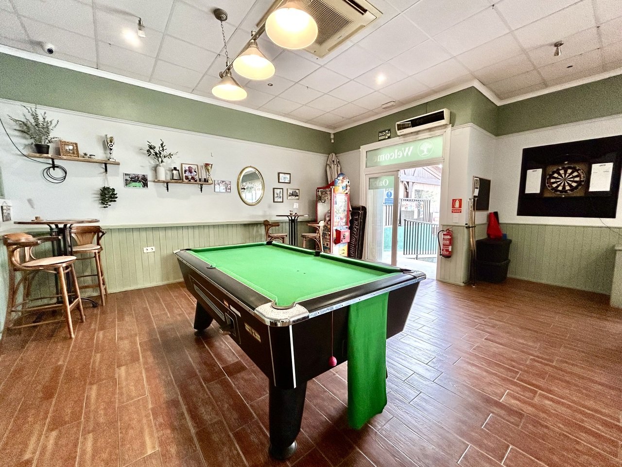 Propiedad comercial en Villamartin, Alicante, España 109 m2 No. 192321