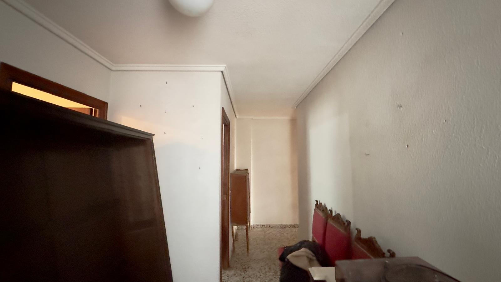 Apartamento en Torrevieja, Alicante, España 4 dormitorios, 132 m2 No. 192326