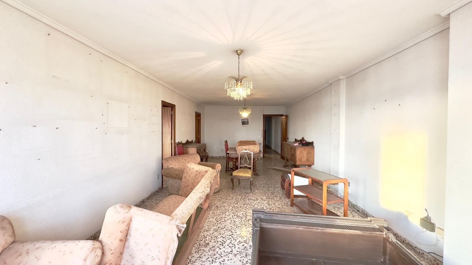 Apartamento en Torrevieja, Alicante, España 4 dormitorios, 132 m2 No. 192326